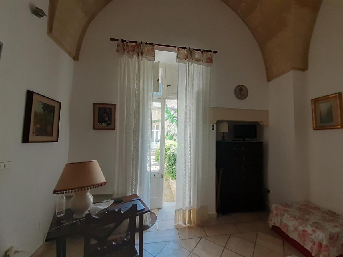 B&B L'Orangerie D'Epoque Lecce Exterior photo